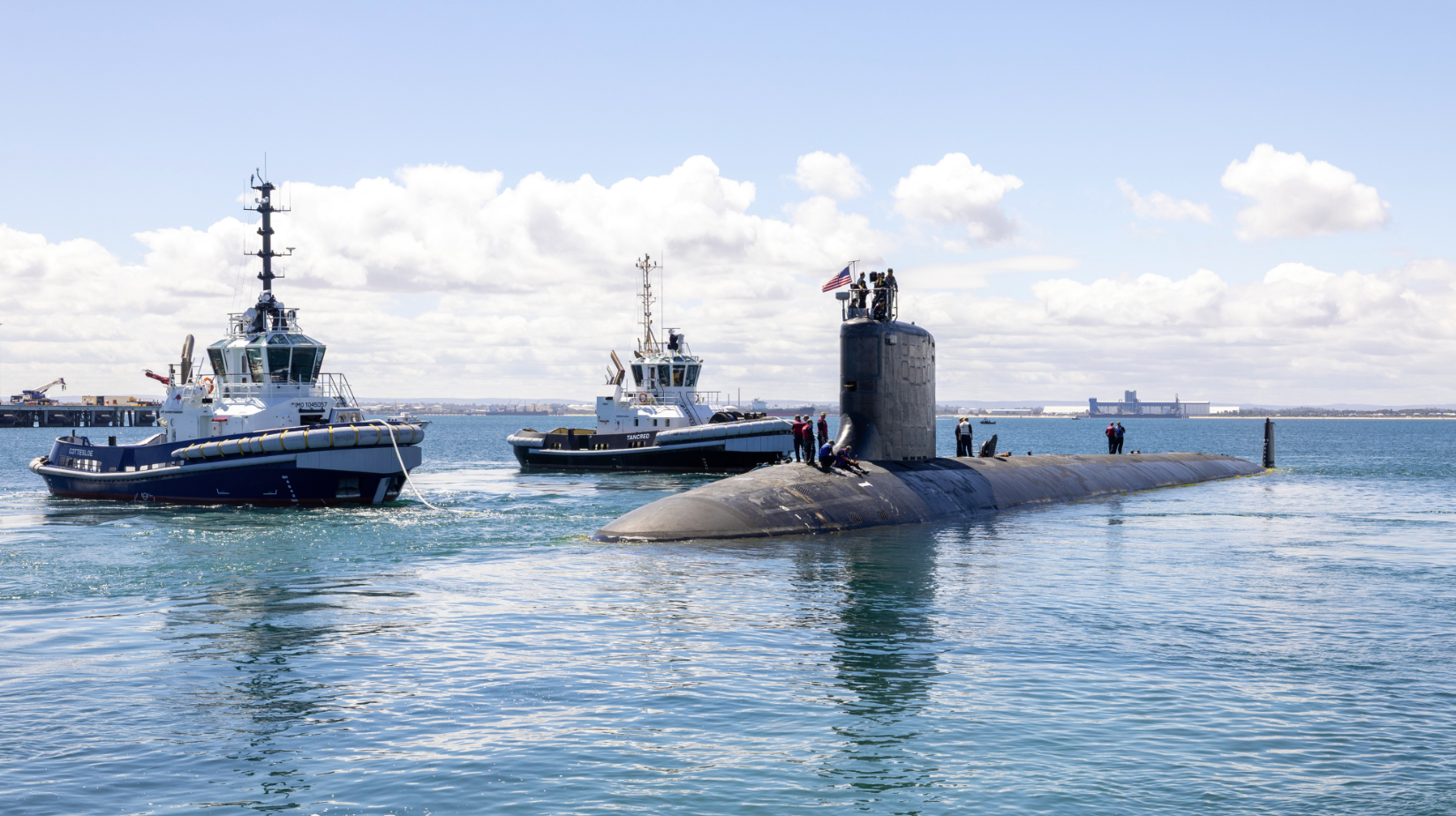 United States Navy Virginia class fast-attack submarine, USS Vermont (SSN 792), departs HMAS Stirling after completing a recent Submarine Maintenance Period in Western Australia.