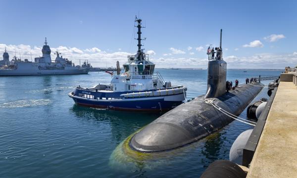 United States Navy Virginia class fast-attack submarine, USS Vermont (SSN 792), prepares to depart HMAS Stirling after completing a Submarine Maintenance Period in Western Australia.