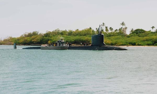 Virginia-class fast-attack submarine USS Colorado (SSN 788) maneuvers as it arrives at Joint Base Pearl Harbor-Hickam, Hawaii Sept. 23, 2026. 